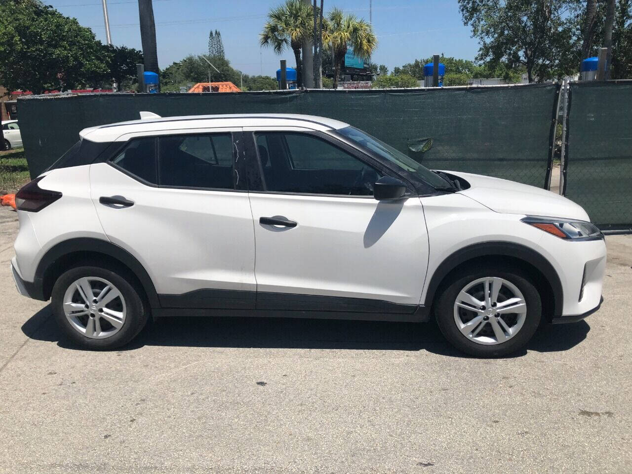 2021 NISSAN Kicks Hatchback - $18,500