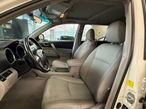 2010 Toyota Highlander SE