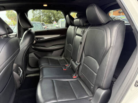 2019 Infiniti QX50 Essential