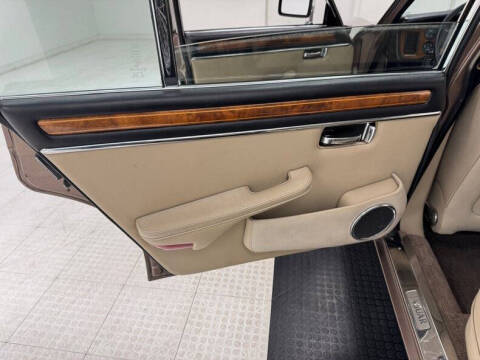 1986 Jaguar XJ-Series XJ6 Vanden Plas