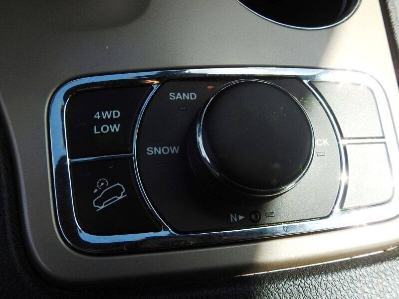 2015 Jeep Grand Cherokee  - $16,900