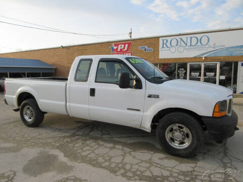 2001 Ford F-350 Super Duty for sale at Rondo Truck & Trailer in Sycamore IL