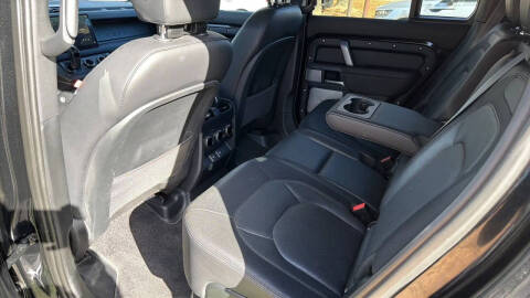 2024 Land Rover Defender 130 P400 X-Dynamic SE