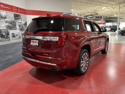 2023 GMC Acadia Denali