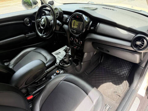 2017 MINI Hardtop 2 Door Cooper