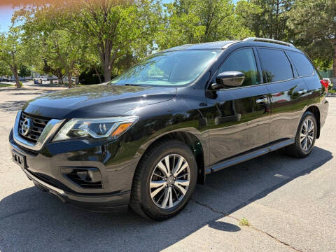2017 Nissan Pathfinder S