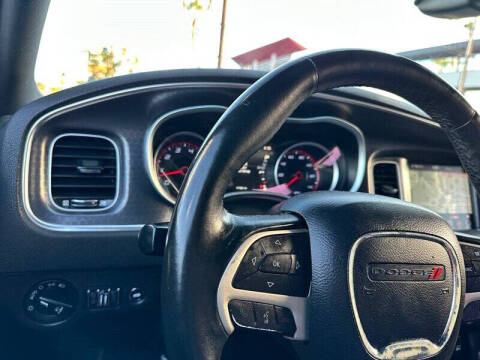 2017 Dodge Charger SXT