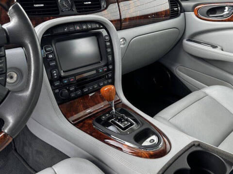 2005 Jaguar XJ-Series XJ8