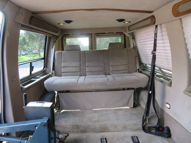 2006 Ford E-Series E-250 SD