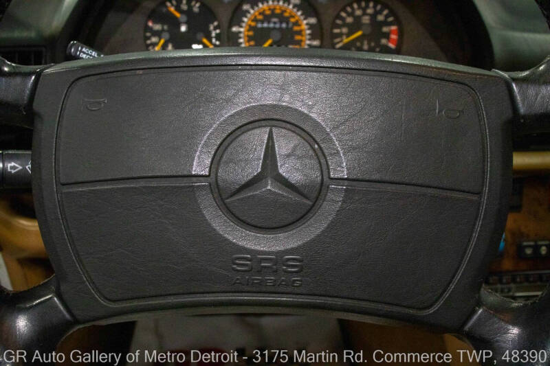 1991 Mercedes-Benz 560-Class 560 SEL