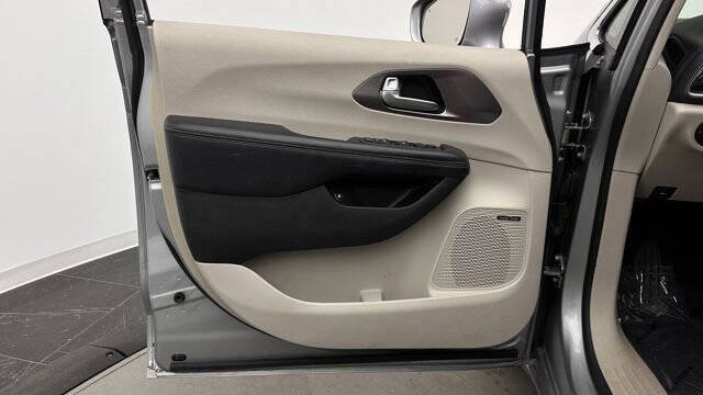 2018 Chrysler Pacifica Hybrid Limited