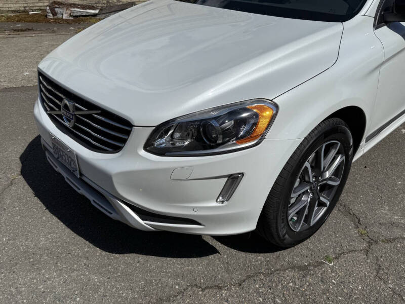 2017 Volvo XC60 T6 Dynamic
