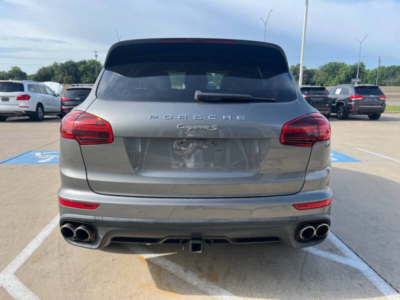 2017 Porsche Cayenne S