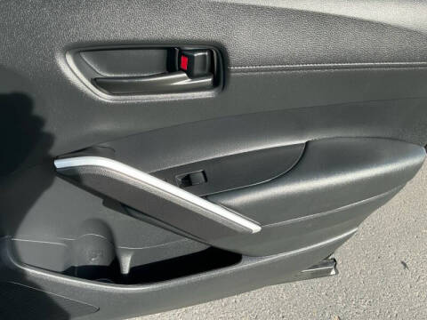 2025 Toyota Corolla Cross LE