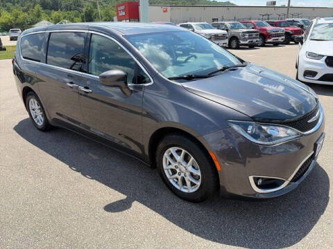 2020 Chrysler Pacifica Touring