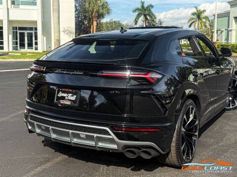 2022 Lamborghini Urus