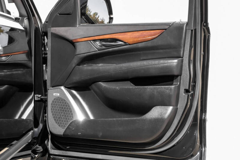 2016 Cadillac Escalade ESV Luxury Collection