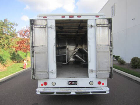 2005 Freightliner MT45 Chassis