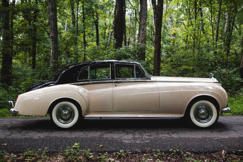 1961 Rolls-Royce SILVER CLOUD LWB