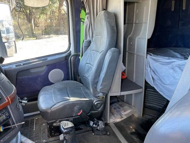 2012 Volvo VNL64T630