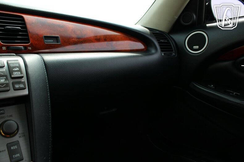 2002 Lexus SC 430