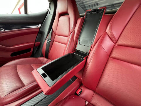 2014 Porsche Panamera 4