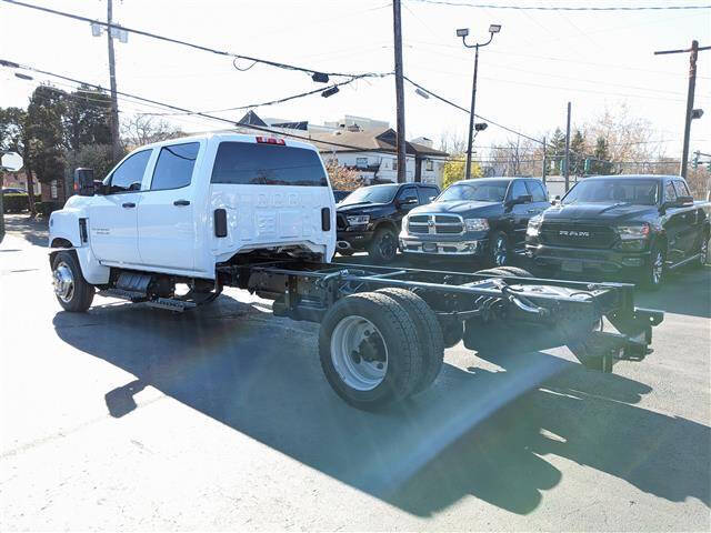 2022 Chevrolet Silverado Medium Duty