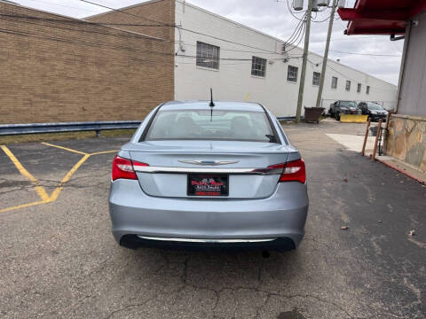 2013 Chrysler 200 Touring