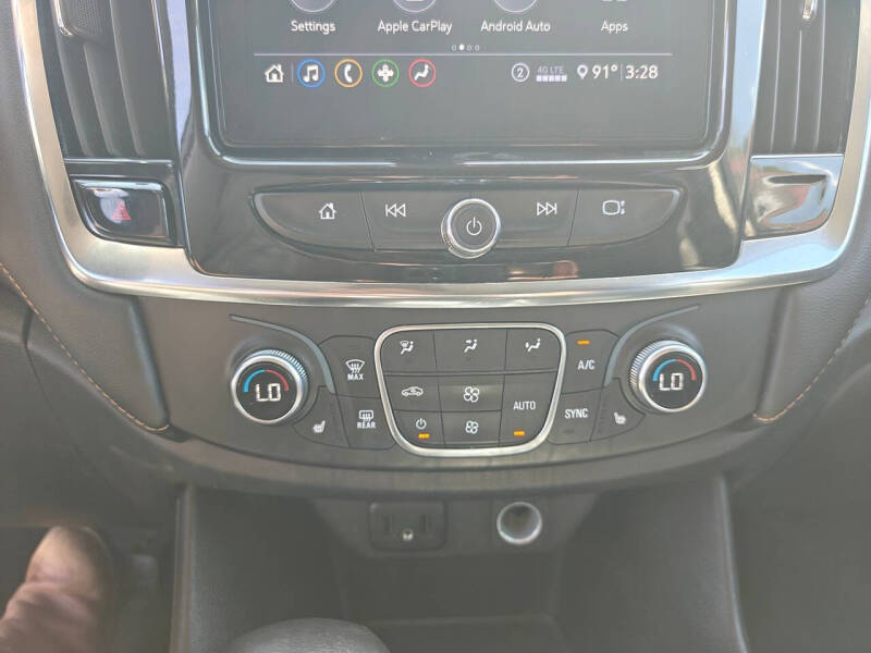 2021 Chevrolet Traverse LT Leather