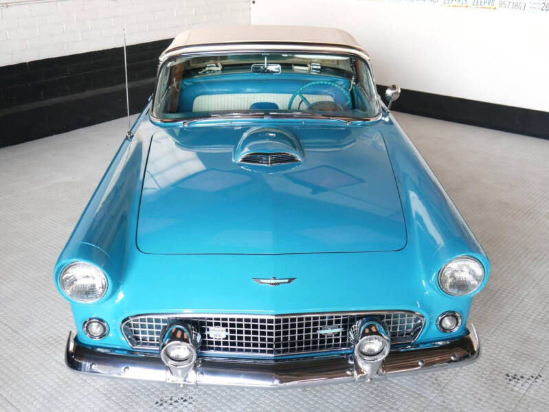 1956 Ford Thunderbird
