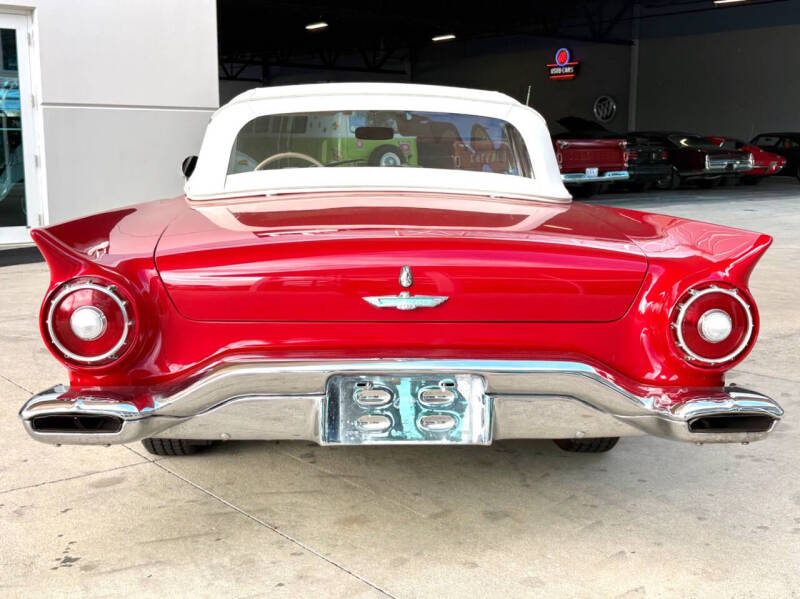1957 Ford Thunderbird