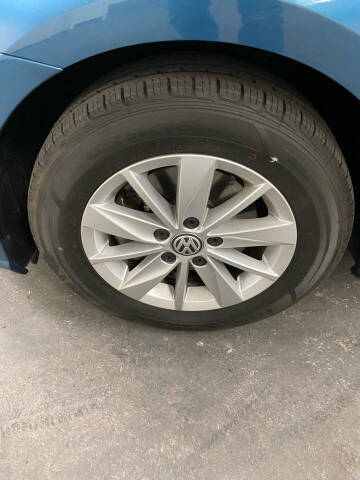 2019 Volkswagen Golf SE