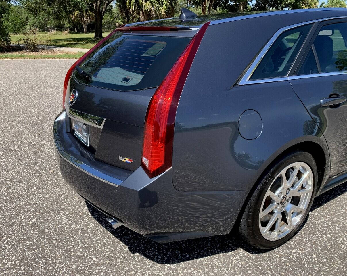 2011 Cadillac CTS-V 27