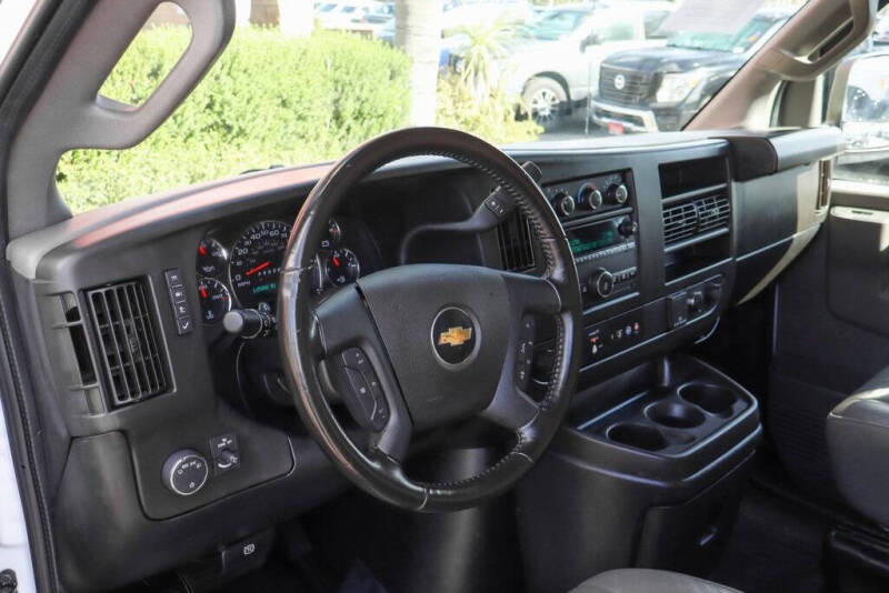 2022 Chevrolet Express 2500