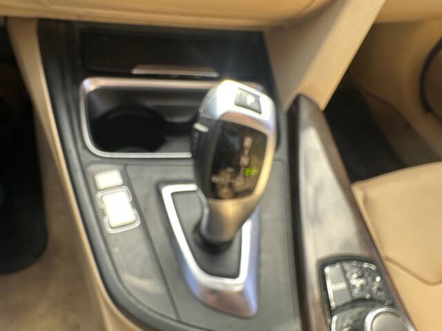 2015 BMW 3 Series 320i