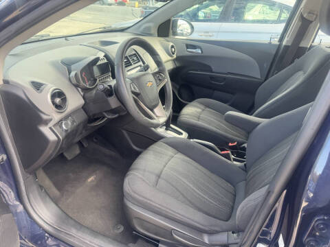 2016 Chevrolet Sonic LT Auto