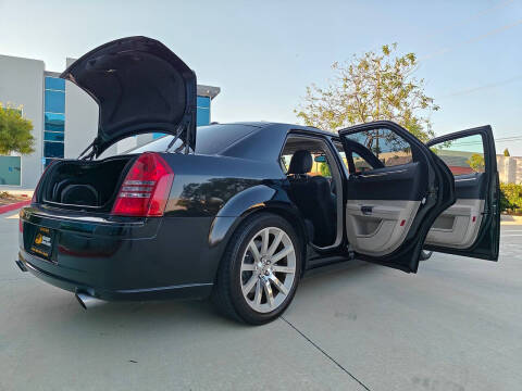 2006 Chrysler 300 SRT-8