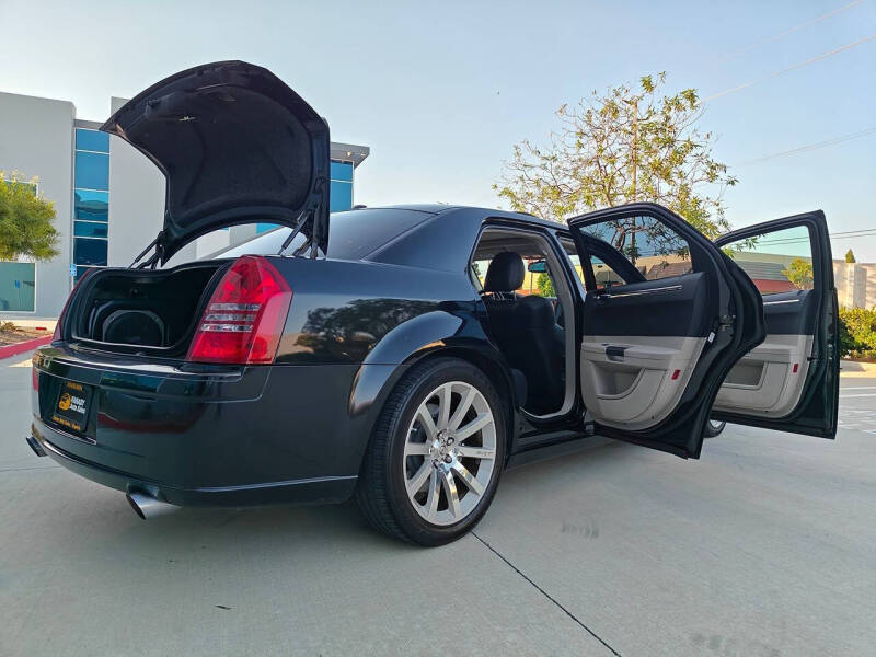 2006 Chrysler 300 SRT-8