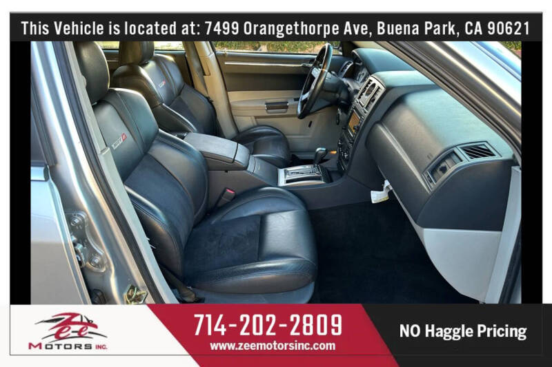 2006 Chrysler 300 SRT-8