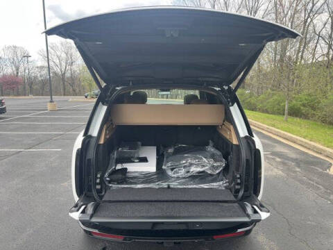 2025 Land Rover Range Rover P530 SE