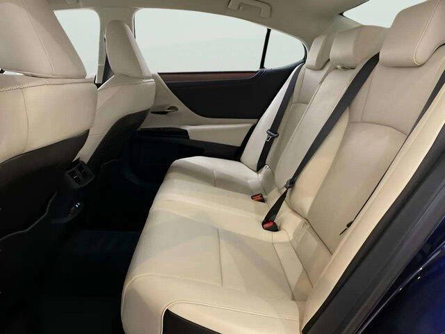 2025 Lexus ES 350