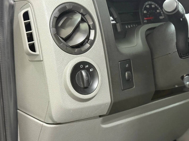 2014 Ford E-Series E-150