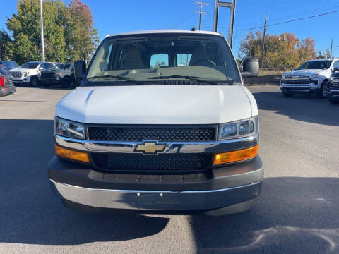 2025 Chevrolet Express 2500