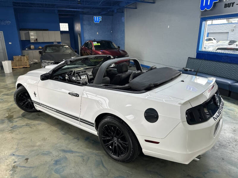 2013 Ford Mustang V6