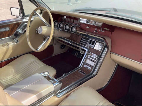 1965 Ford Thunderbird