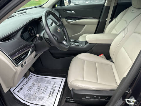 2022 Cadillac XT4 Luxury