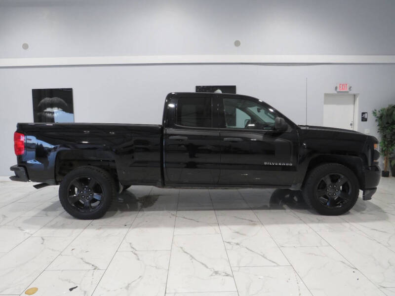 2018 Chevrolet Silverado 1500 Custom