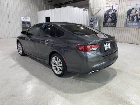 2016 Chrysler 200 S