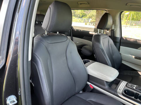 2022 Kia Carnival LX