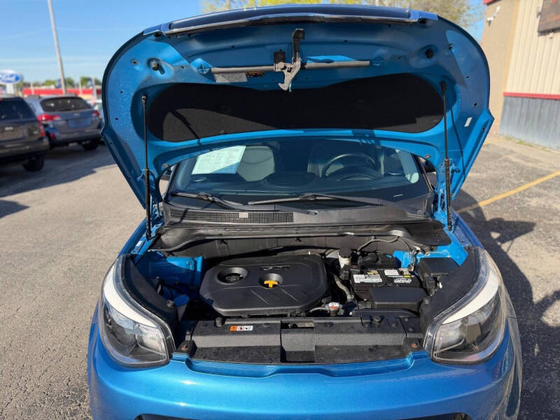 2016 Kia Soul +